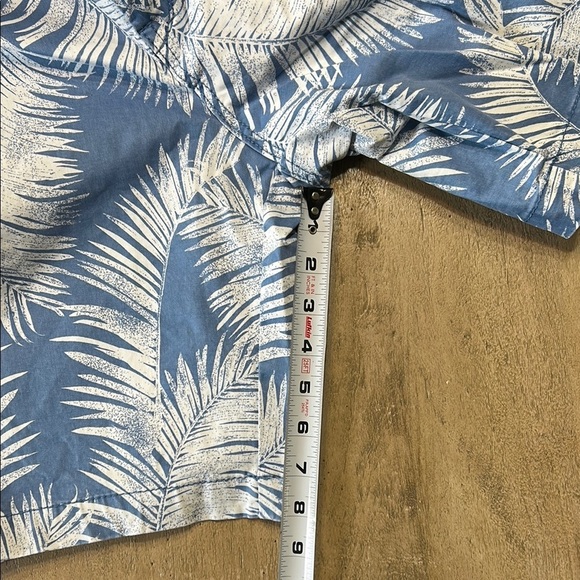 Aeropostale Blue and White Palm Print Men's Shorts - Picture 3 of 6